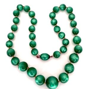Vintage Green Moonglow Beaded Necklace Costume Jewelry Graduated Knotted‎ Beads